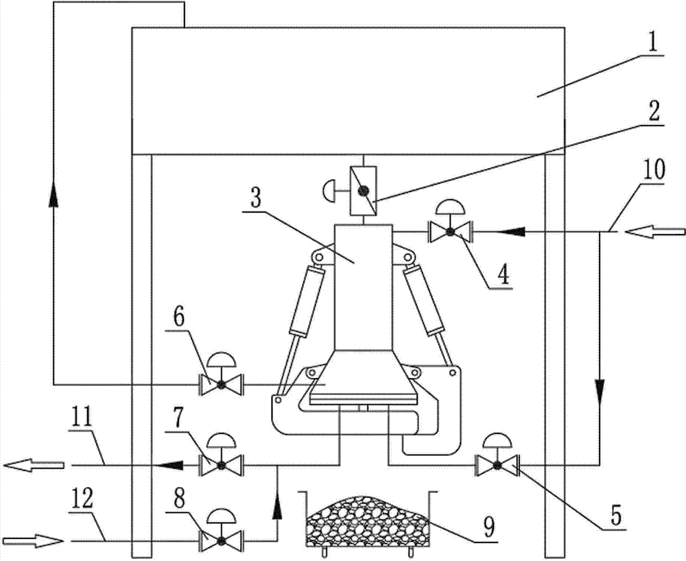 Sludge squeezing dehydration device