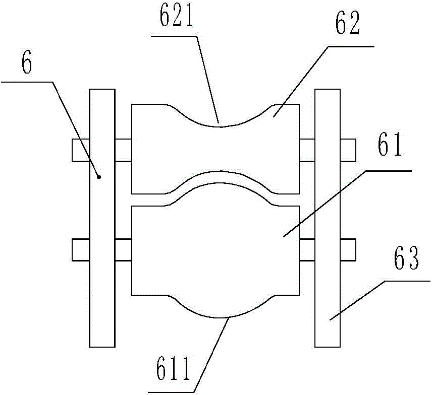 Steel plate flattening device