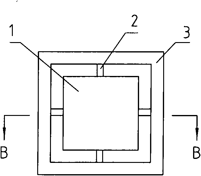 Capacitive acceleration detector intermediate movable electrode