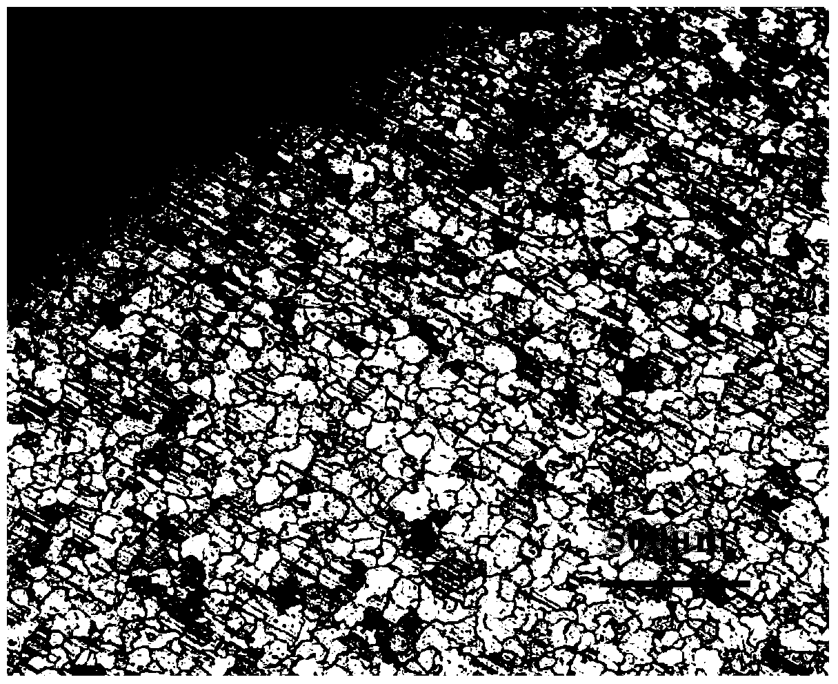 A wire rod rolling method for eliminating fine grains on the surface of low carbon steel