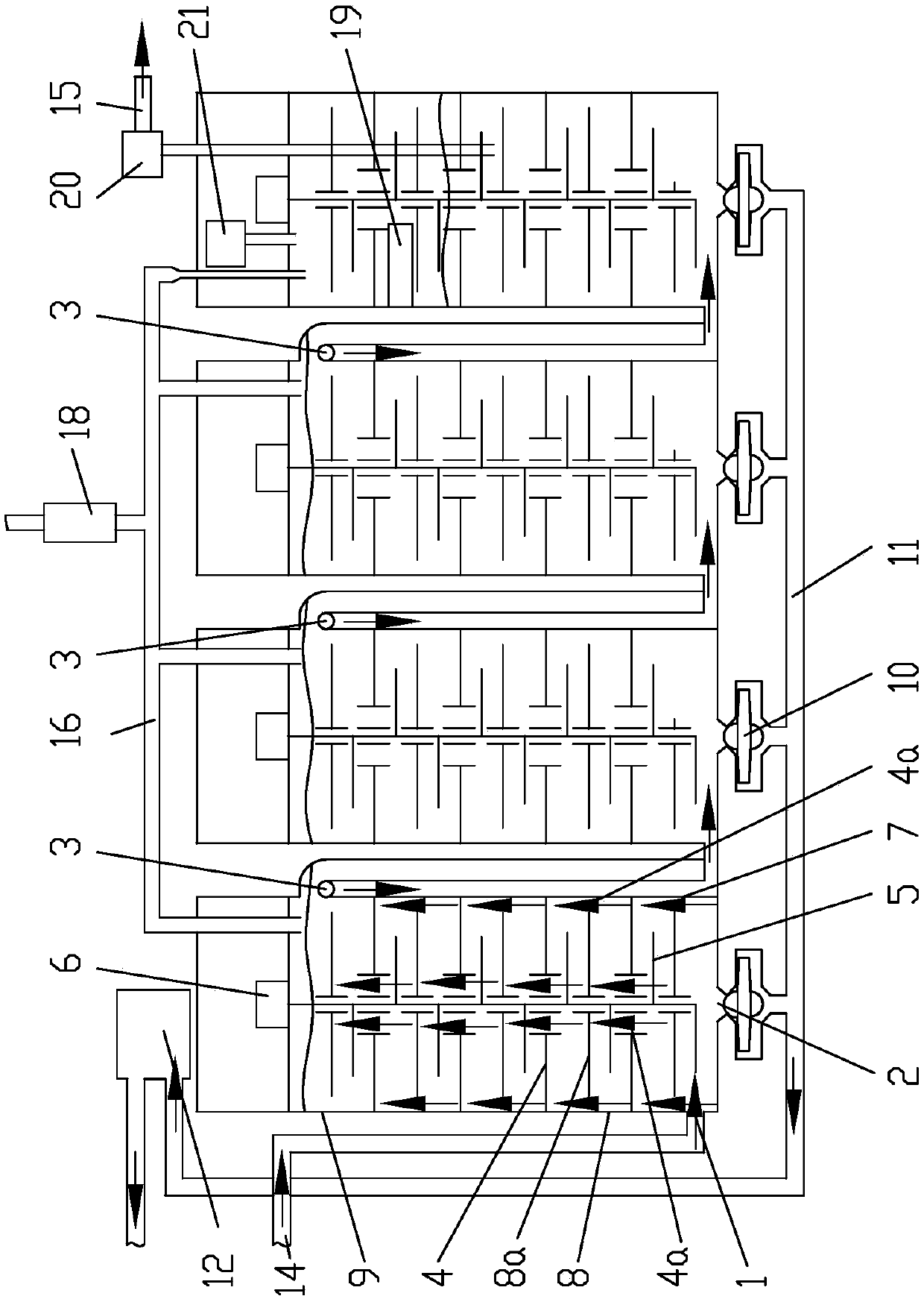 Self-cleaned circulation water tank for cleaning machine