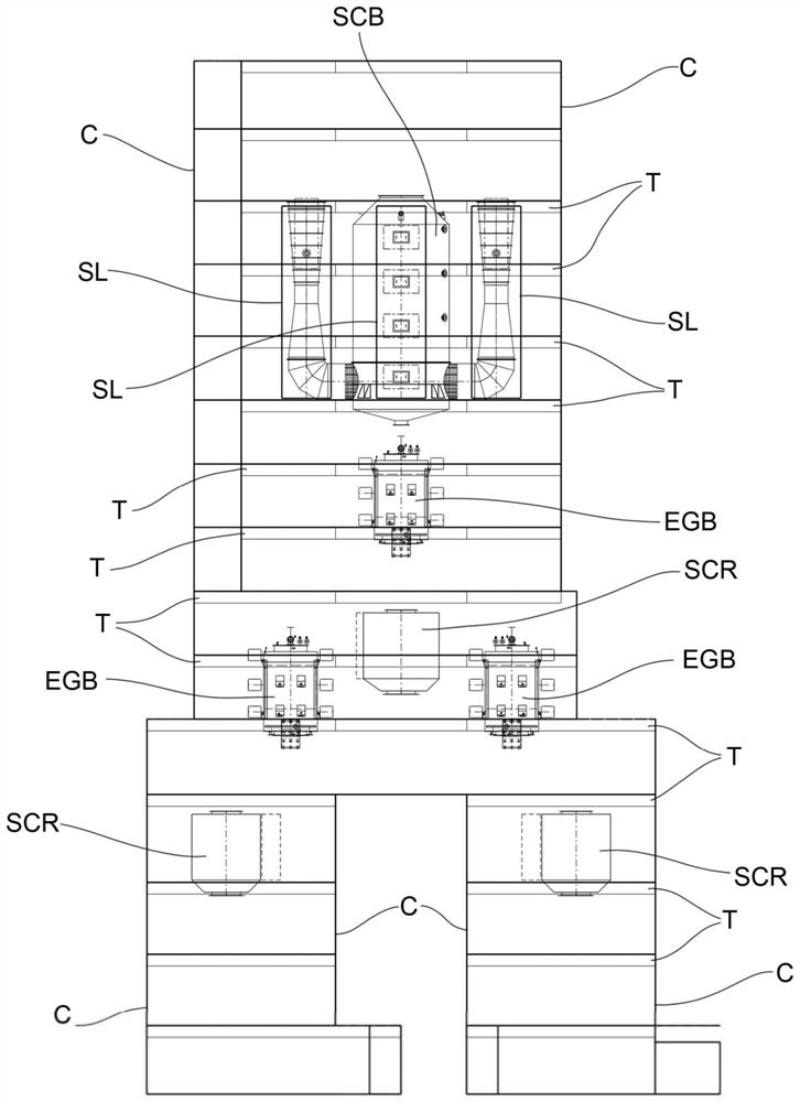 Ship comprising a system for reducing the vibrations originating from the casing and method for building said ship