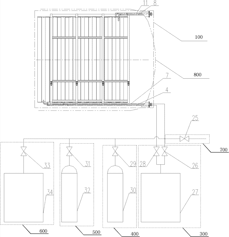 Straight cylindrical liquid-nitrogen liquid-helium double-medium compatible heat sink device and refrigeration method thereof