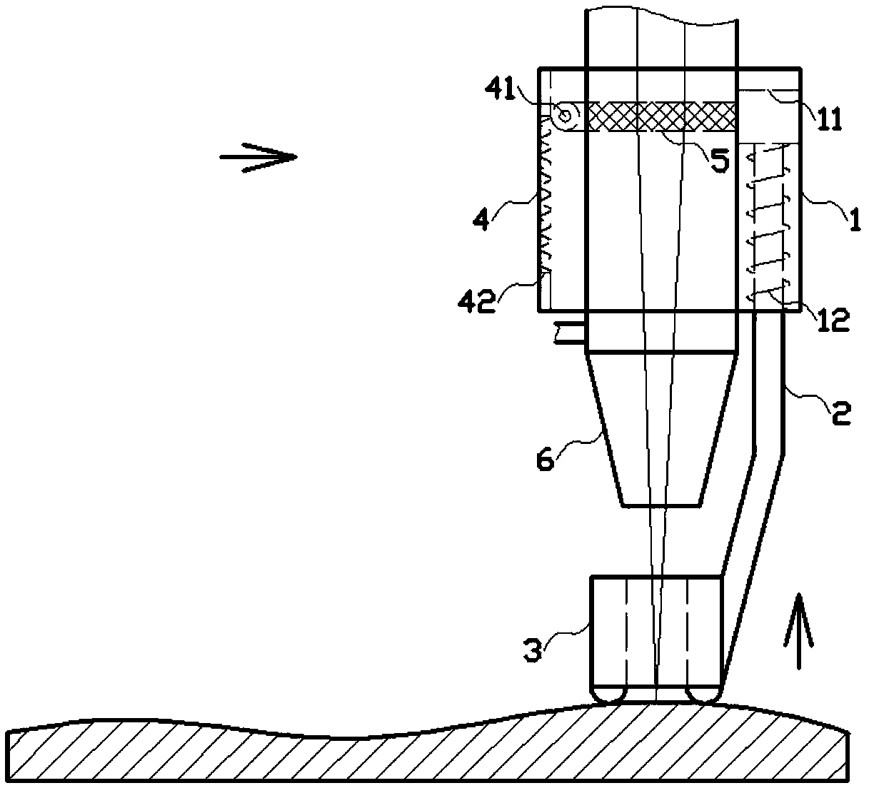 Auto-focus high-efficiency laser cutting device