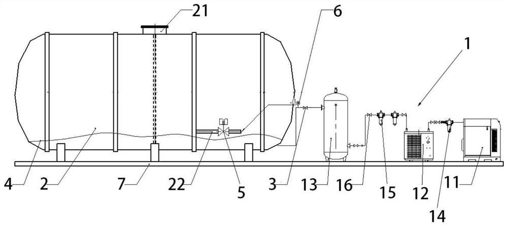 Combined device capable of adjusting discharging amount