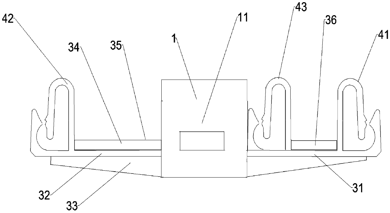 Plastic hook with high pressure resistance for fixing reinforcement mesh cage structure