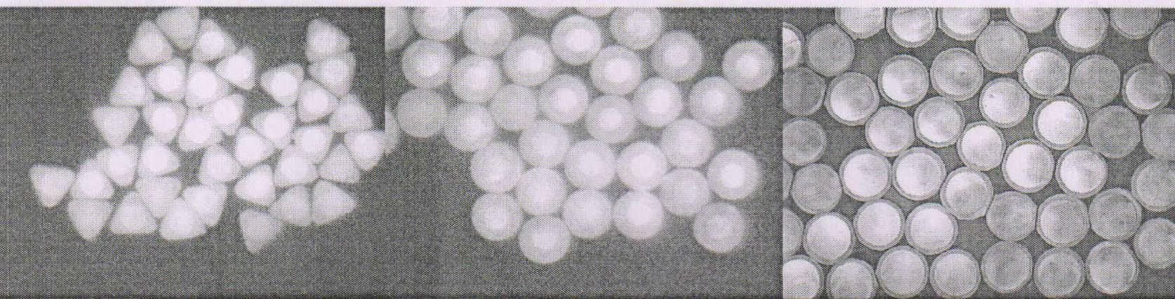 Polylactic acid/polypropylene cigarette composite tow with sheath-core structure and preparation method thereof