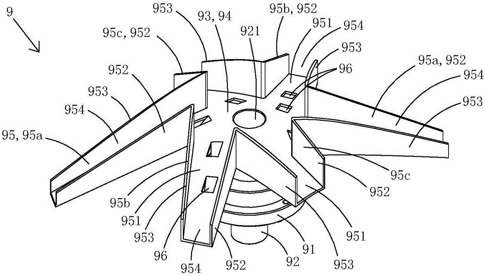 Self-rotating grain distribution device for granaries