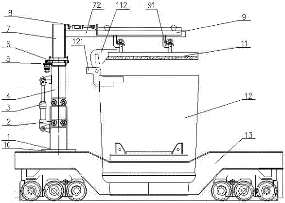 Steel ladle full-course covering and uncovering device and molten steel carrying device