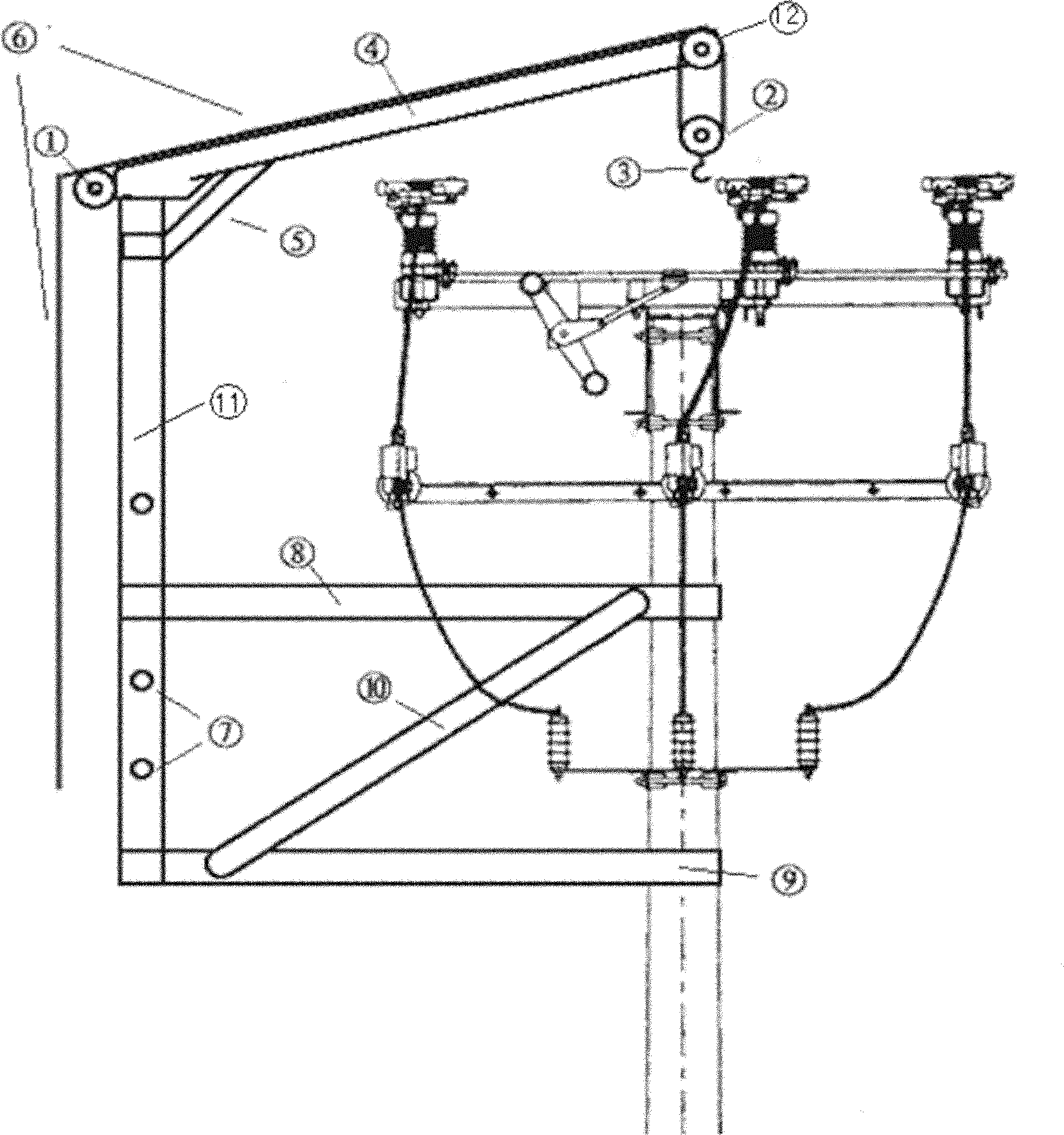 Ground potential rod cutter exchanging device