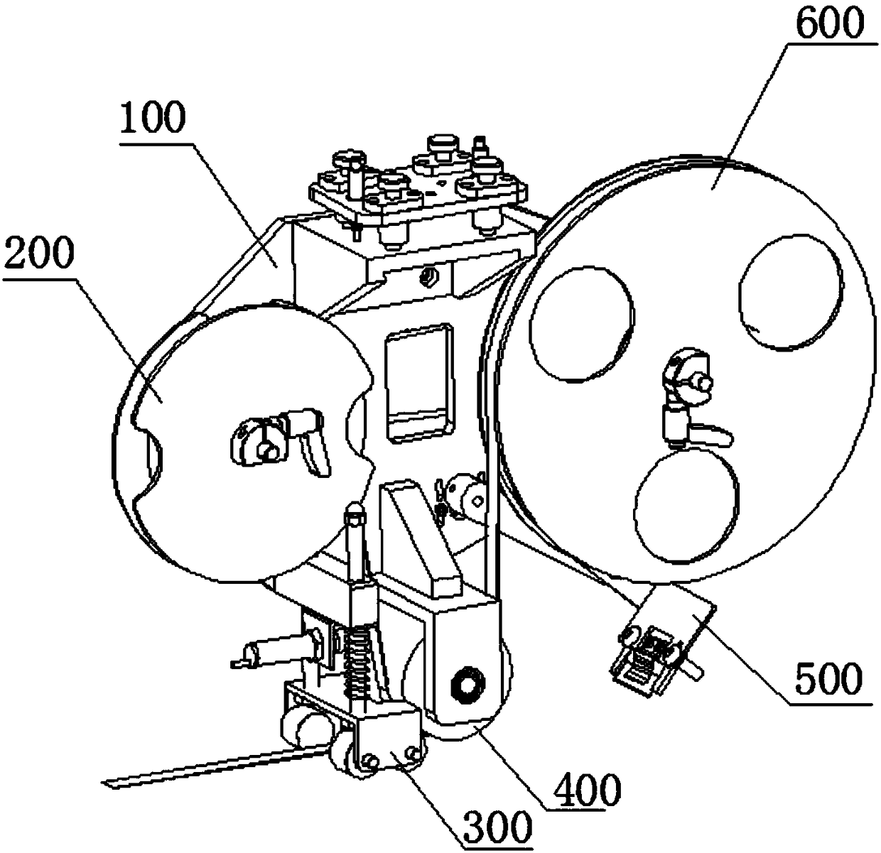 Double faced adhesive tape attaching mechanism and double faced adhesive tape attaching equipment