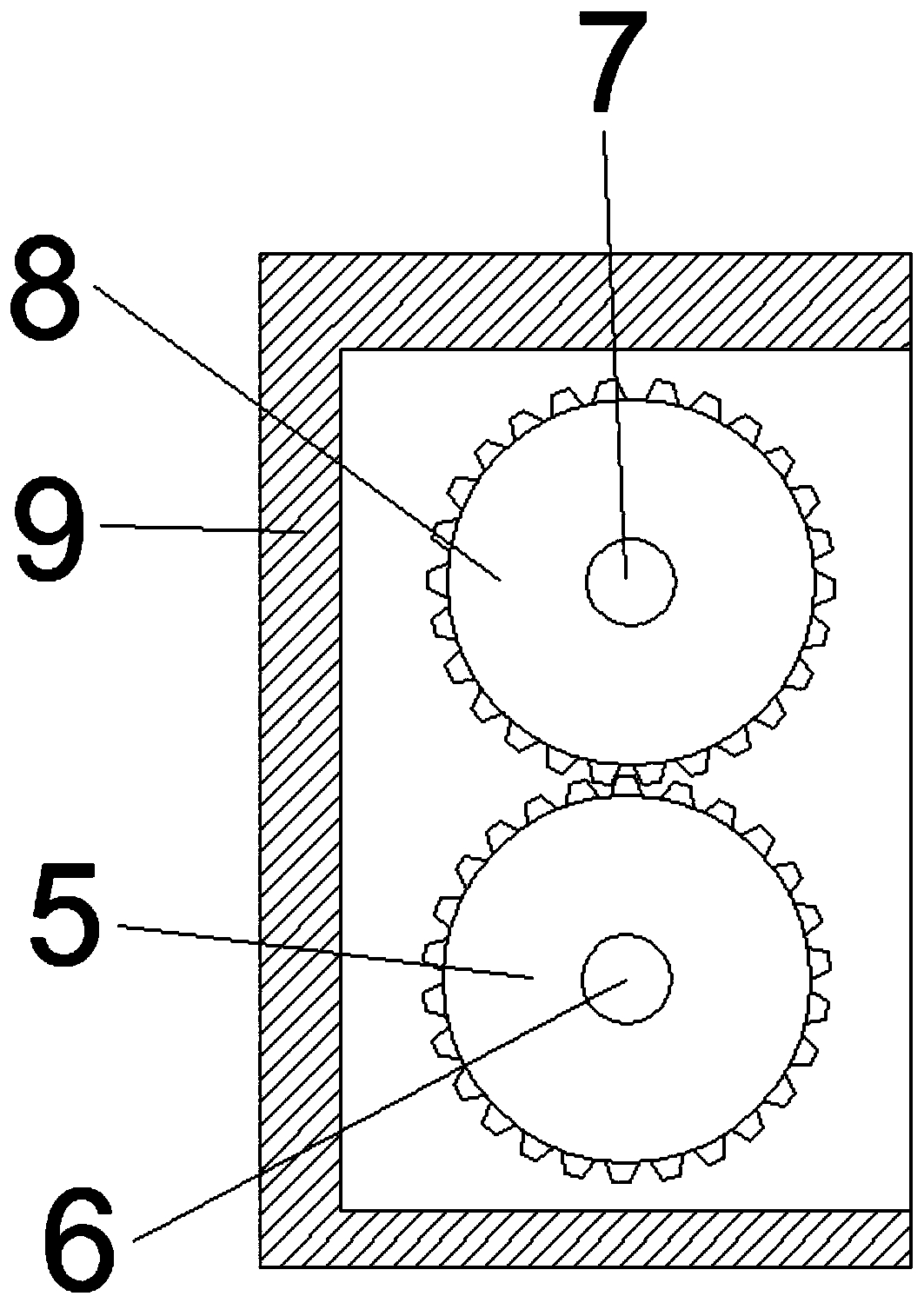 Urban solid waste crushing device