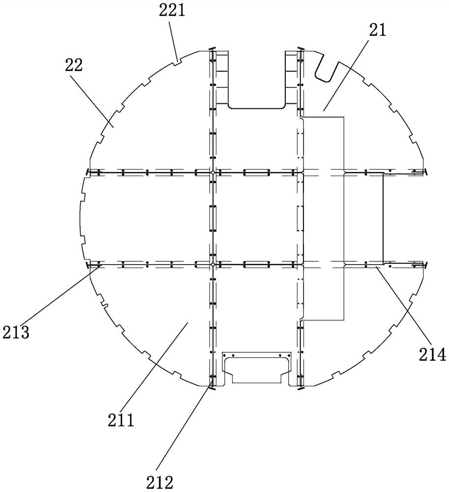 Bottom tower with pre-installed bottom platform and installation method thereof