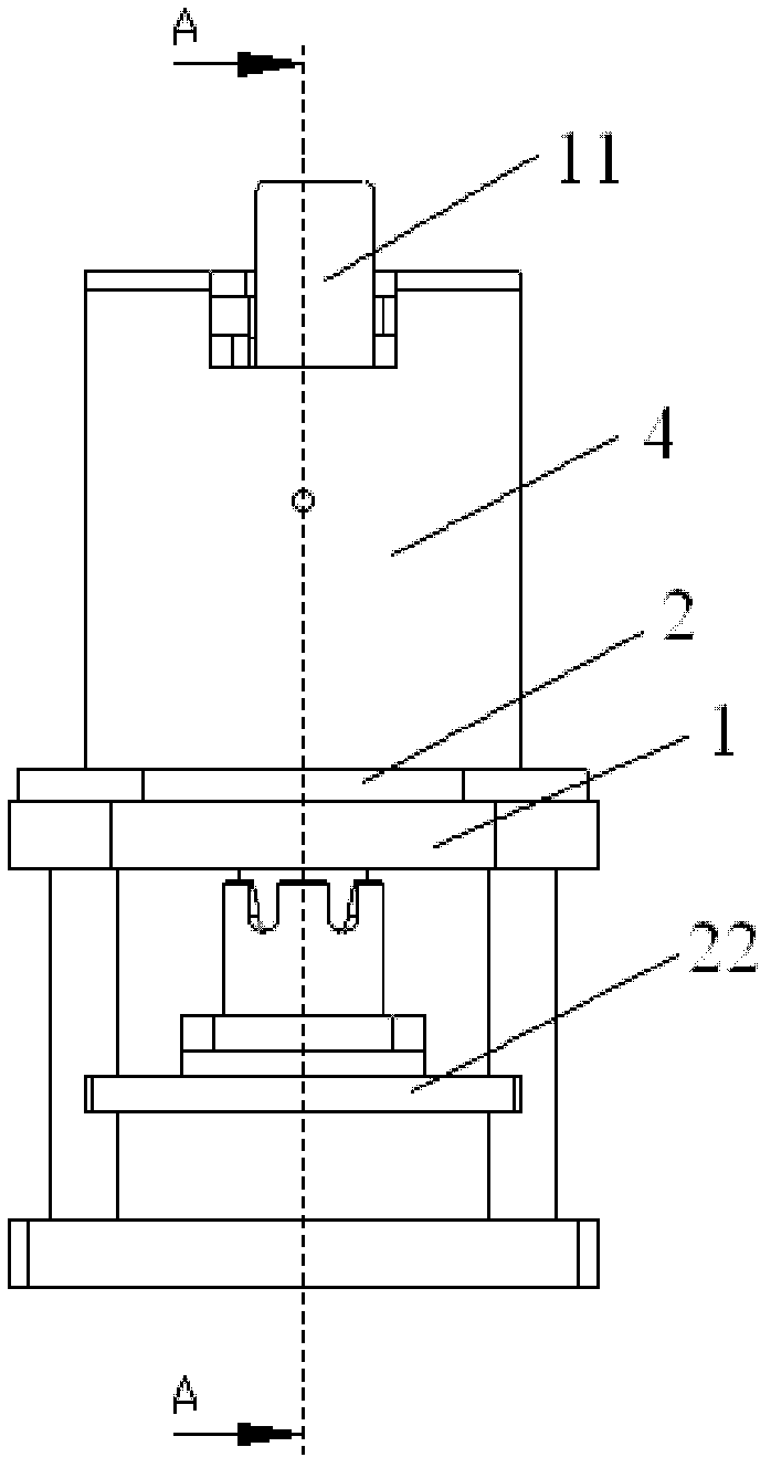 Device for measuring small clearance between end faces of mechanical products