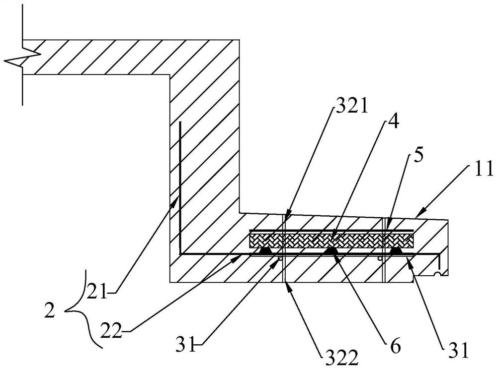 A bay window top plate with integrated thermal insulation layer and its construction method