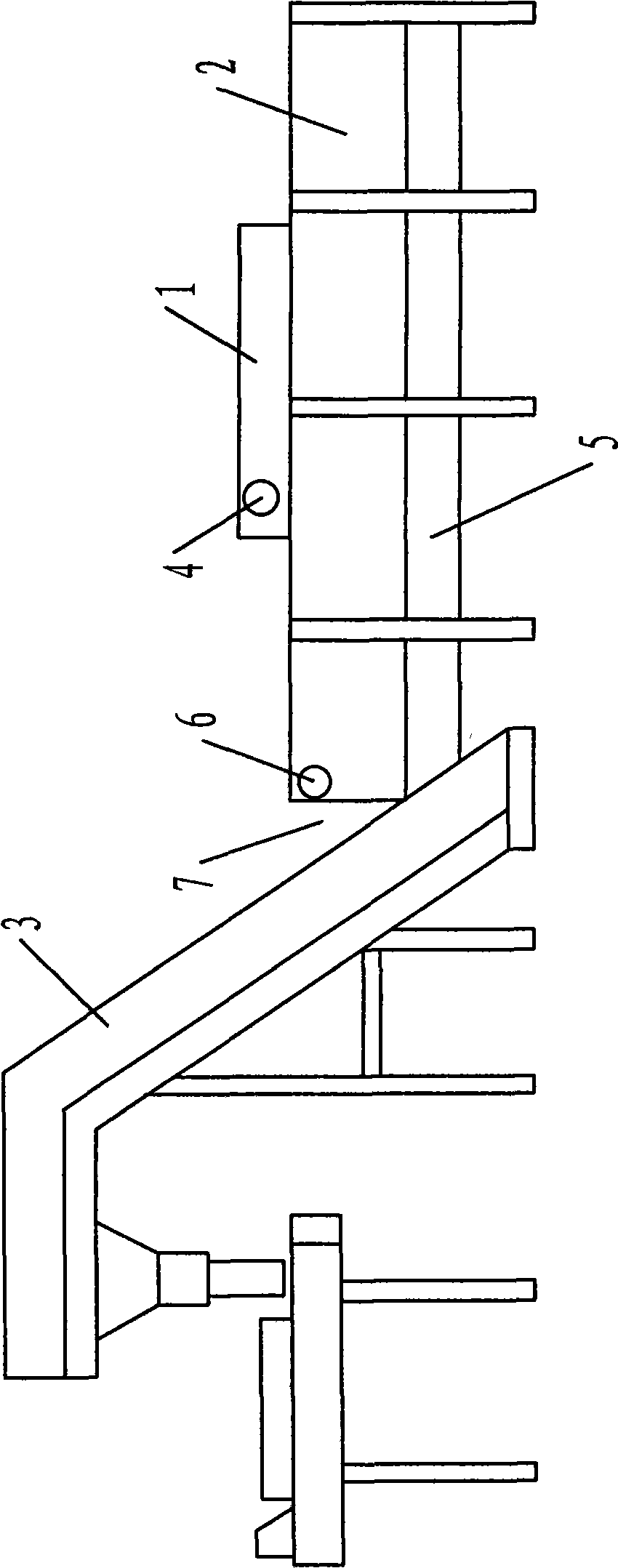 Method for reducing pulverization rate of leaf shred bin type feeding machine for preparing tobacco shreds