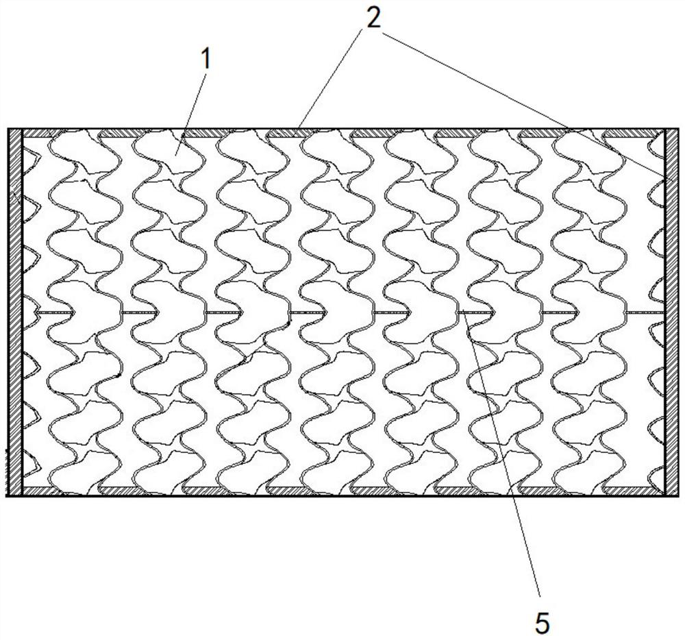 A hot melt type gas-liquid two-phase heat exchanger