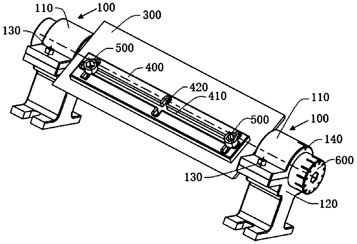 Cutting clamp and machining process of long blade for plastic pulverizer