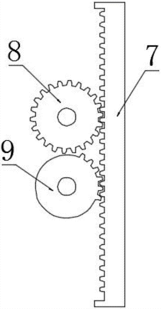 Efficient feed smashing device