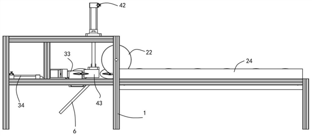 Skew rolling type fish brain extraction method