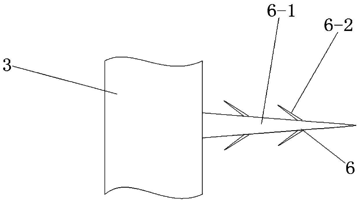 Geotechnical engineering slope reinforcing device and reinforcing method