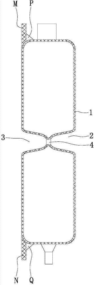 Structure for connecting circulating heat-dissipating water tank and protective hood of three-wheeled motorcycle