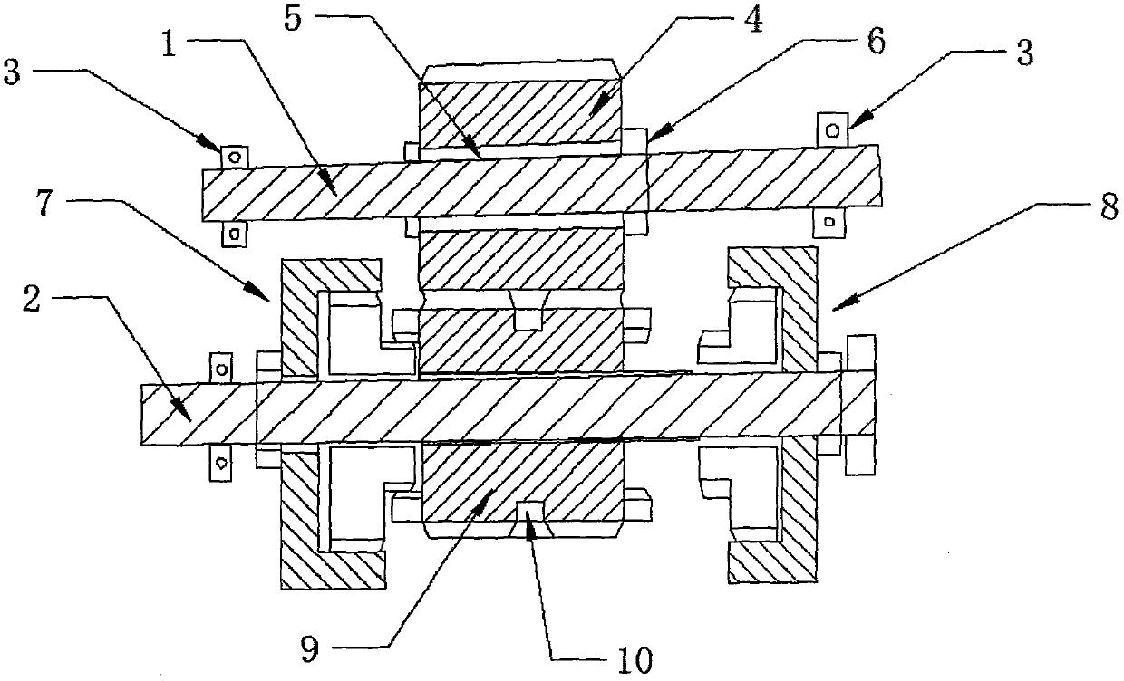 A central transfer gear used in a full-time four-wheel drive system of an automobile