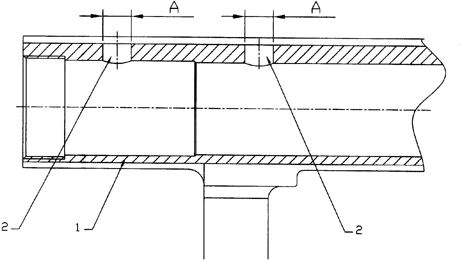 Connecting structure and connecting method thereof for shell of liquid reservoir and sleeve