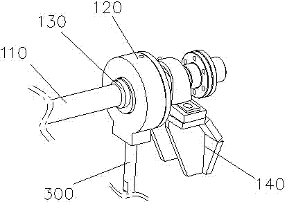 A raw material vibrating and homogenizing device for the production of composite material boards