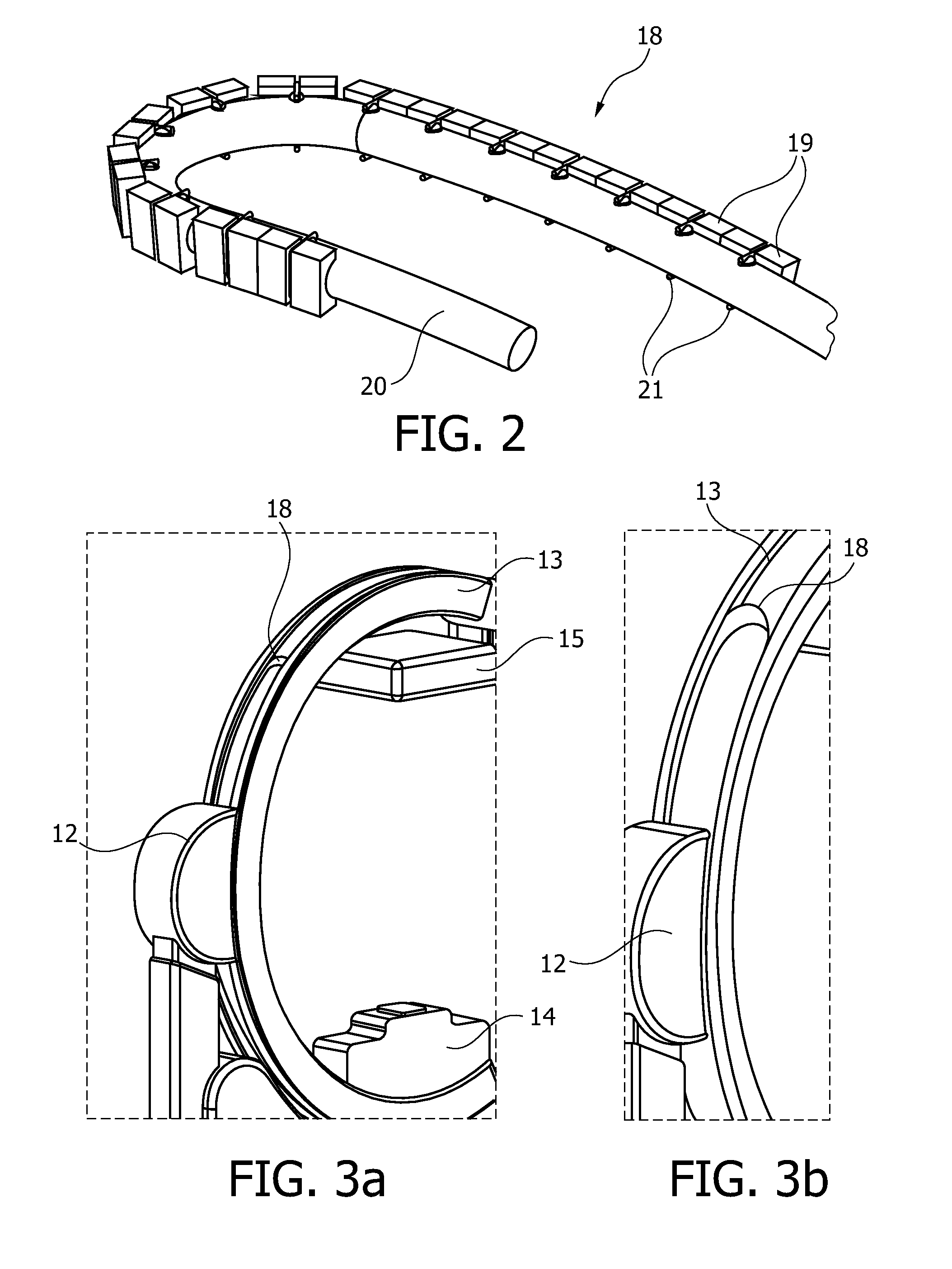 Guidance chain for guiding cables or other lines in a medical diagnostic apparatus