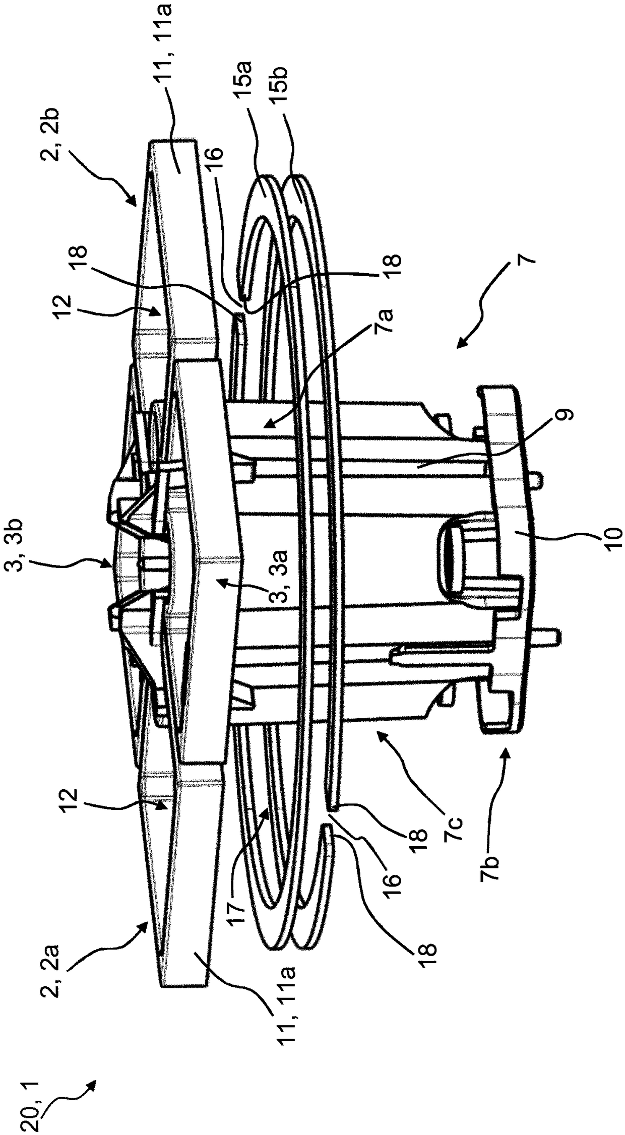 Antenna array with at least one dipole-type emitter arrangement