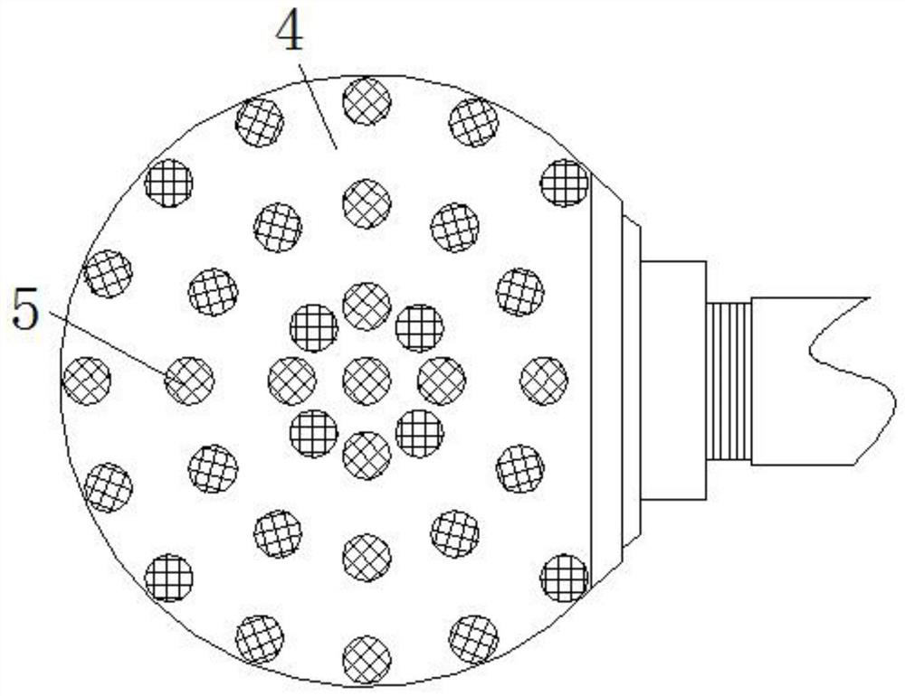 Drainage device capable of preventing blockage for neurosurgeons