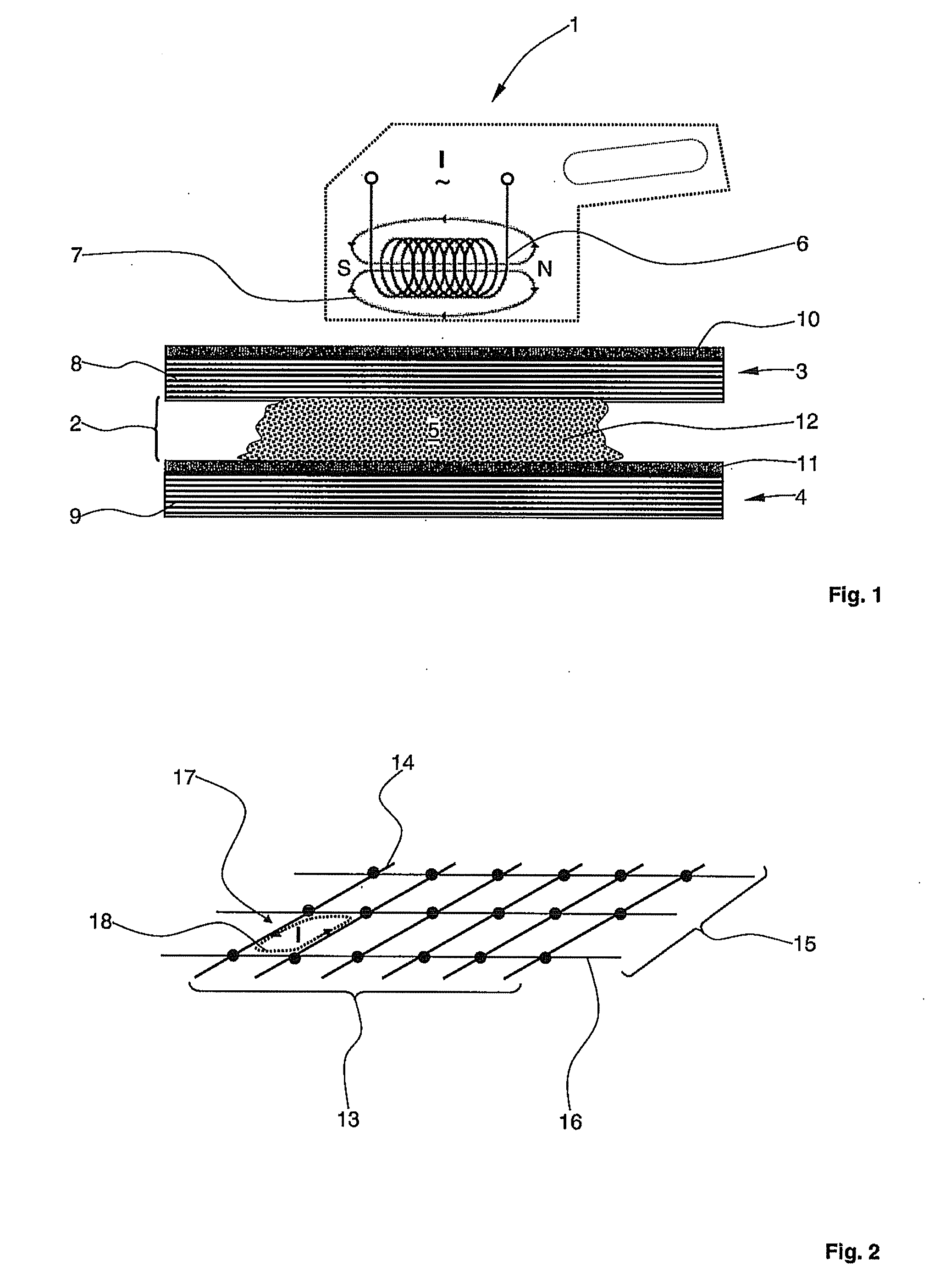 Device for curing a plastic material