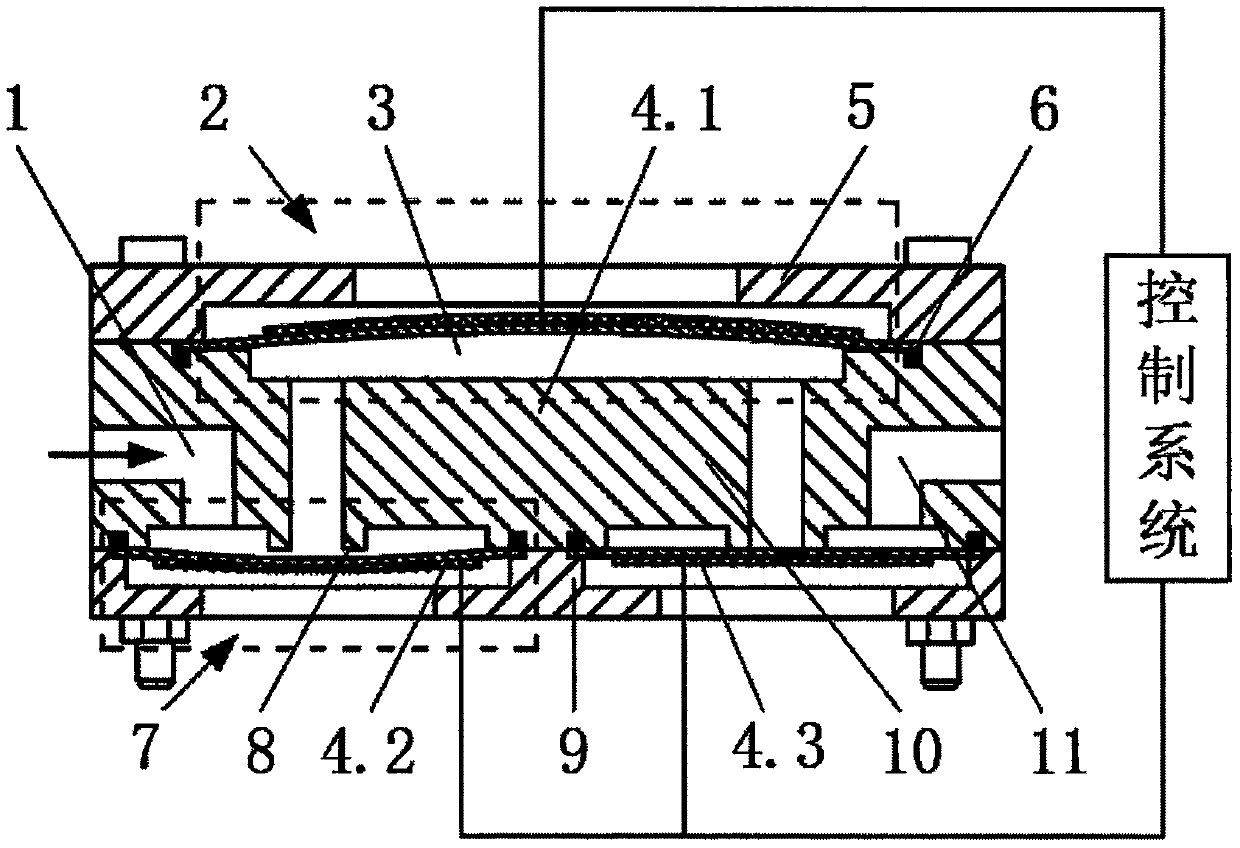 Non-resonant self-adaptive reversible micro piezoelectric pump device