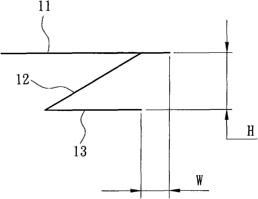 Displacement spring and artificial intervertebral disk with displacement spring