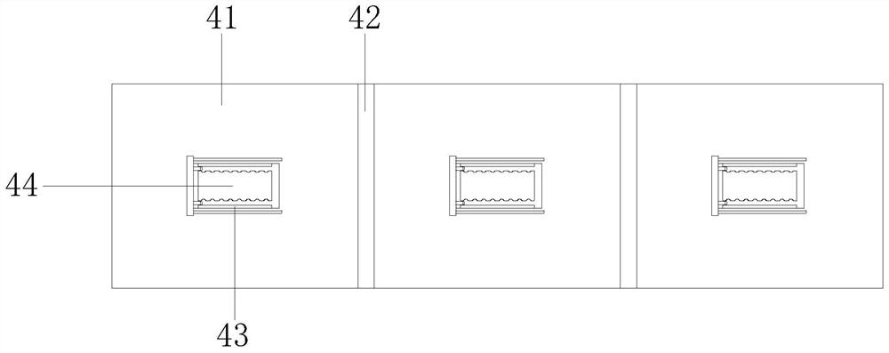 Wafer clamping device for semiconductor packaging