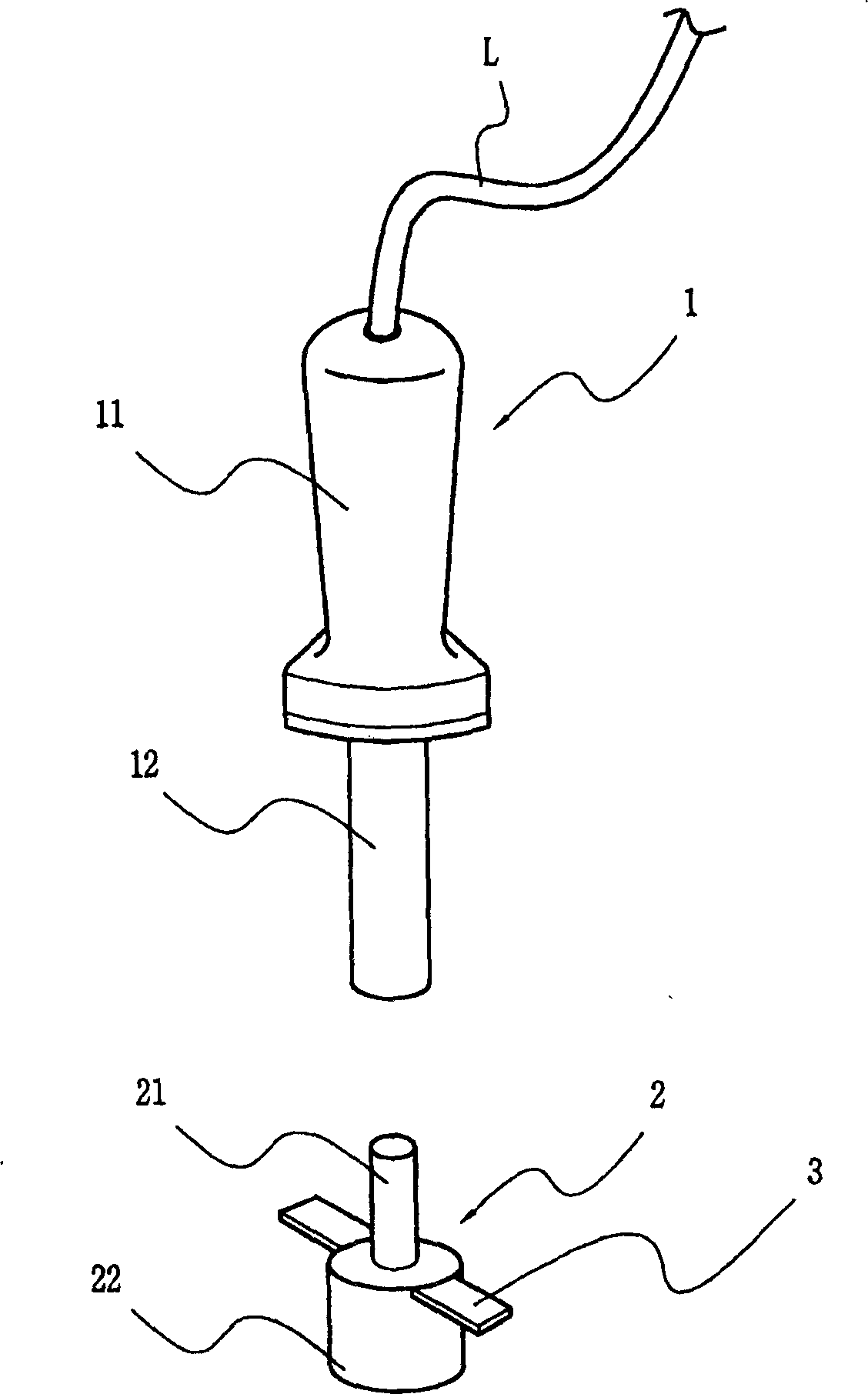 Device for manufacturing opening on ink powder/selenium cartrige for refilling and refilling method