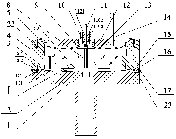 Electrode suspension type capacitive pressure sensor adopting assembled fixed electrode