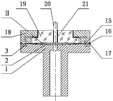 Electrode suspension type capacitive pressure sensor adopting assembled fixed electrode