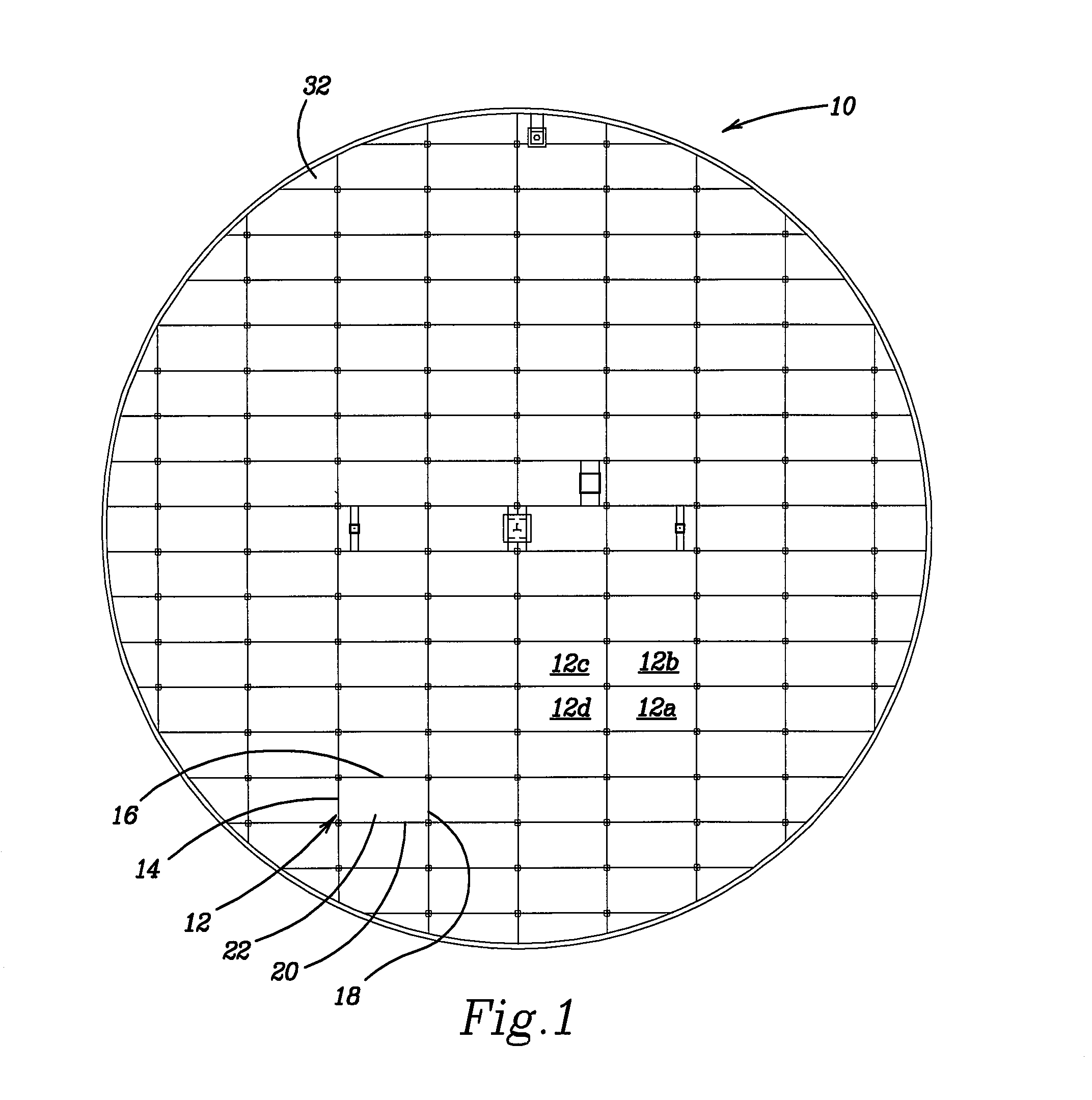 Internal floating roof for covering fluid bodies in storage tanks