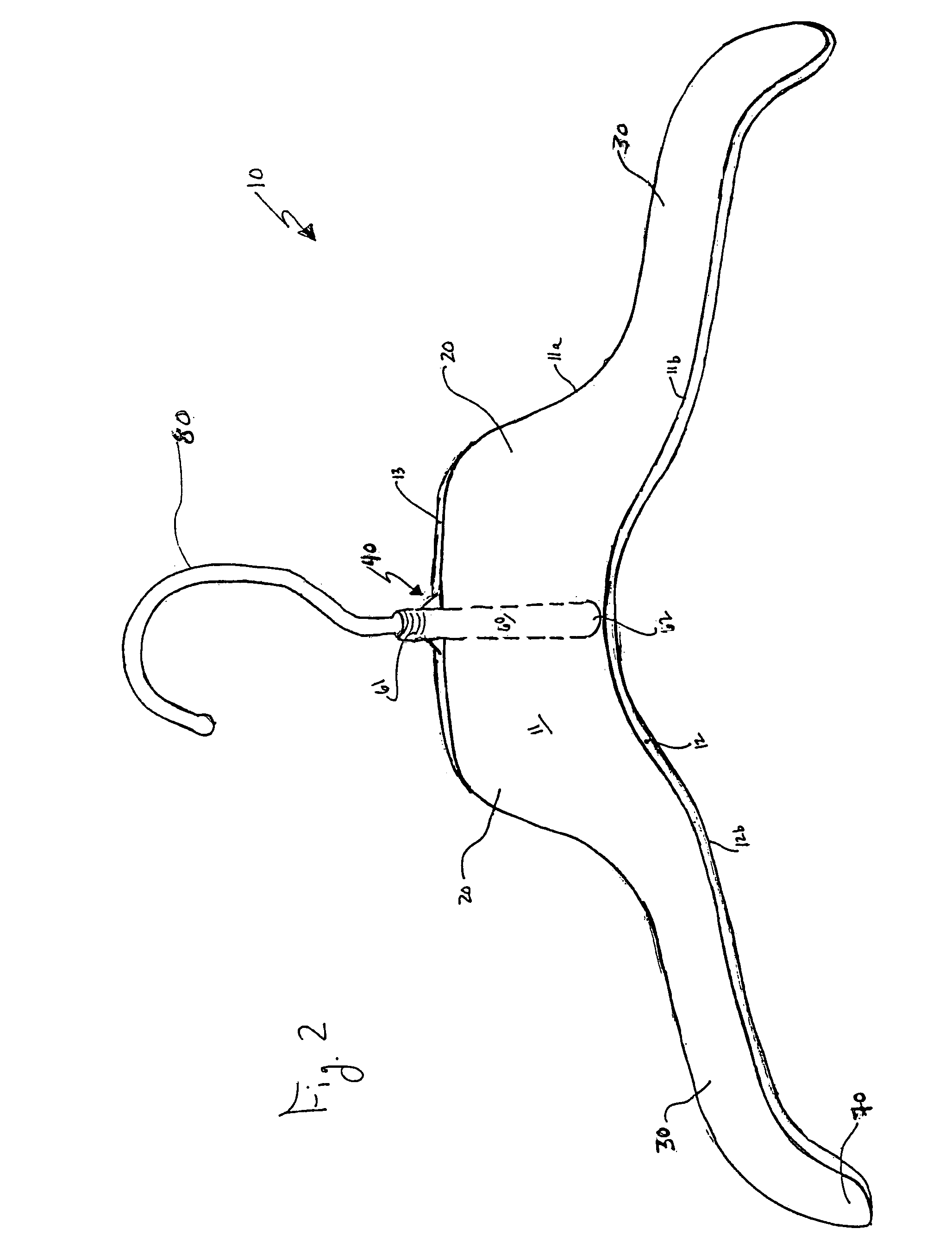 Garment hanger with central support rib