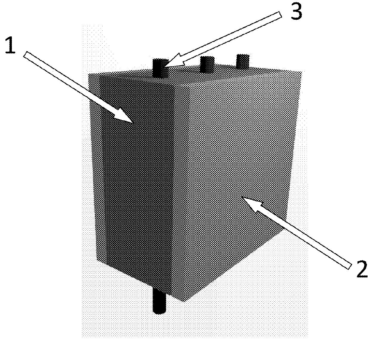 Composite wall panel with low thermal conductivity and sufficient strength for structural use