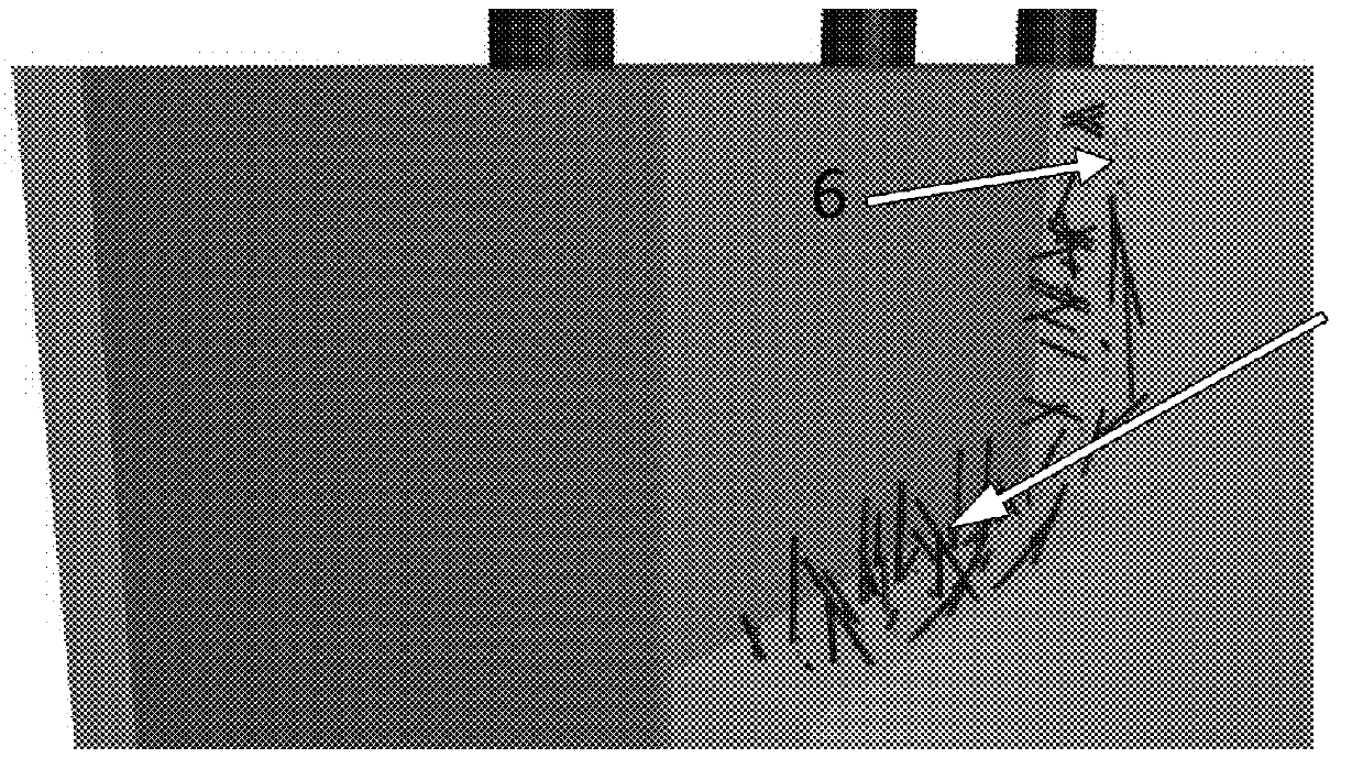 Composite wall panel with low thermal conductivity and sufficient strength for structural use