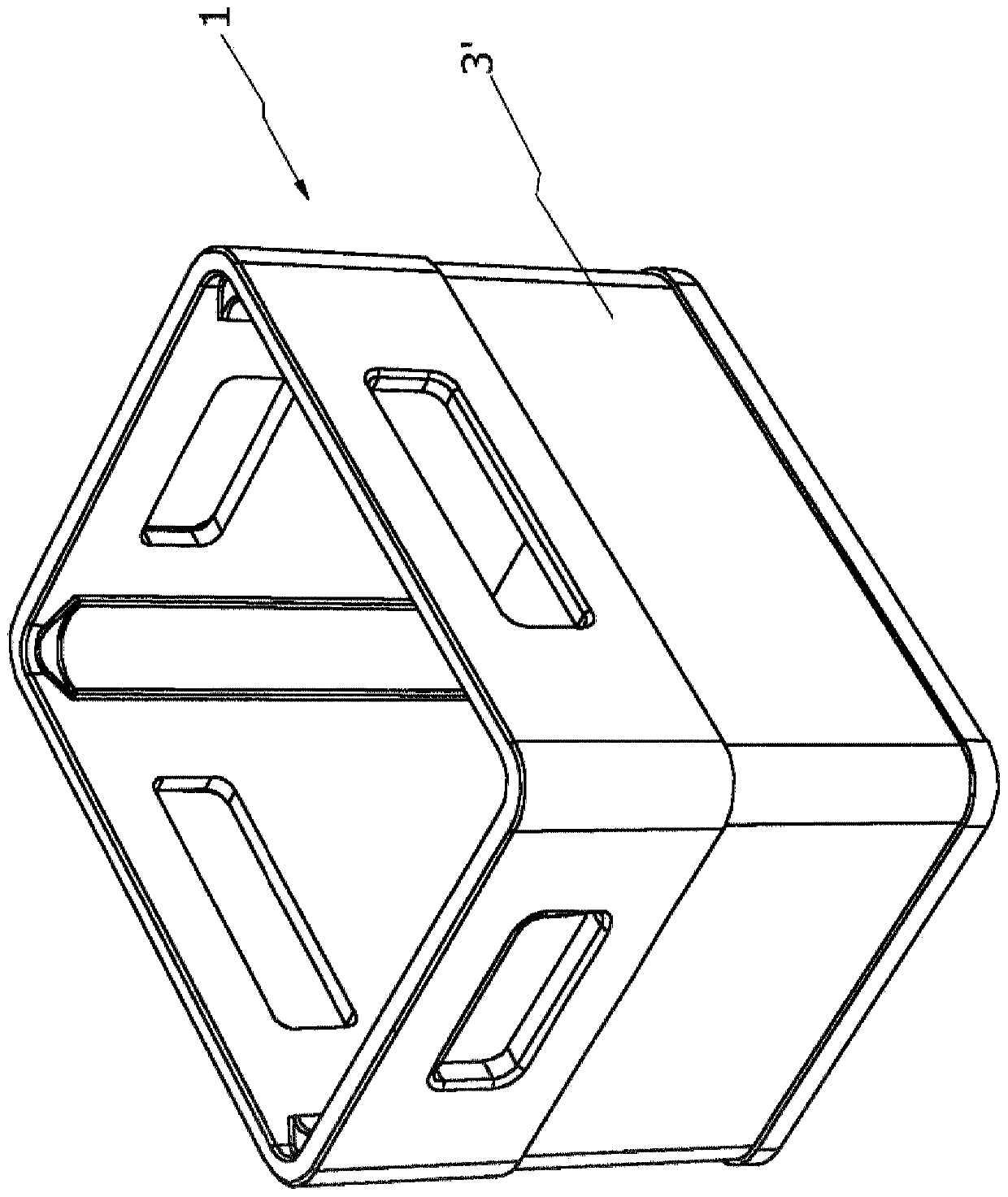 Method and device for label arrangement on a crate, in particular a bottle crate