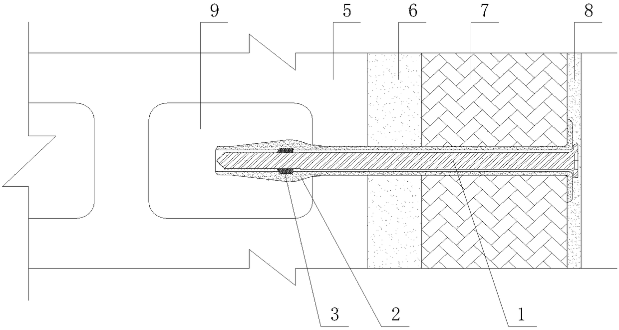 Pulling-resistant toggle pin for anchoring heat insulation plate on hollow brick wall