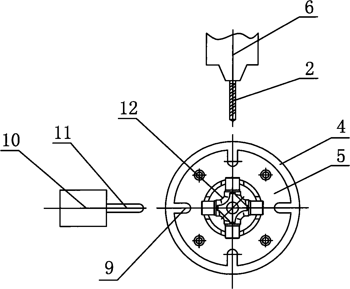 Cardan type universal joint automatic drilling device