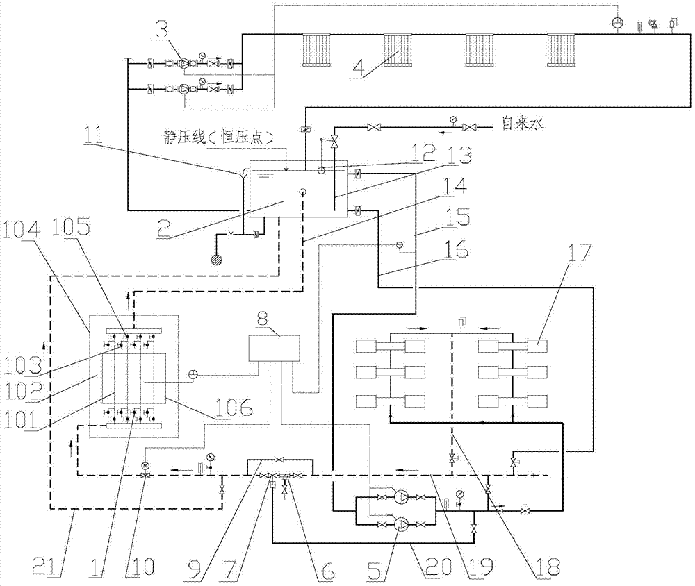 A hot water heating device with solar energy, low valley electric heating and energy storage and its application