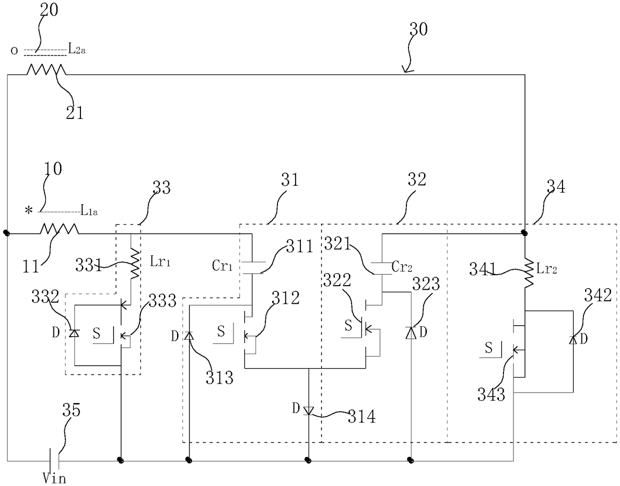 High gain and high power density converter and commutation method for high and low voltage sides thereof