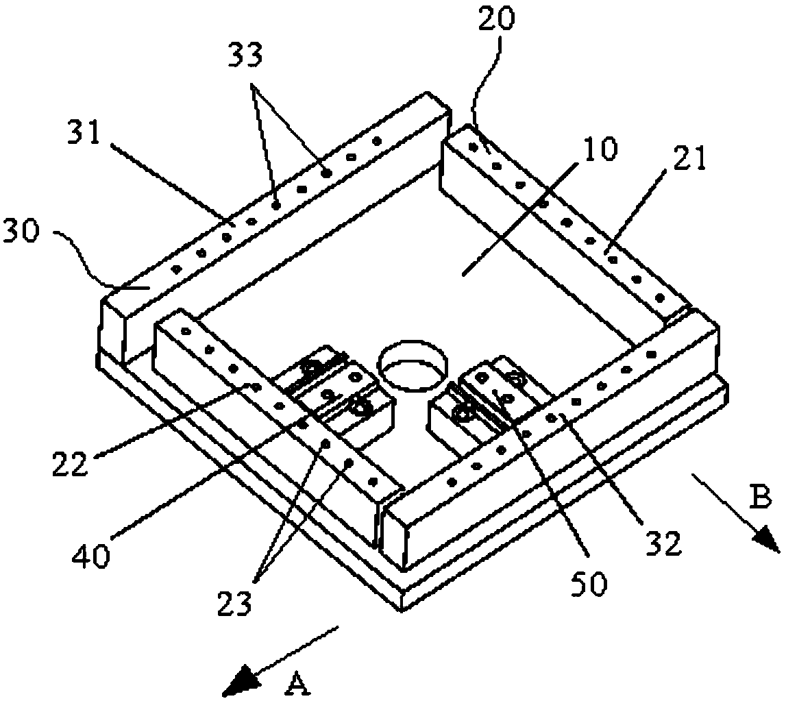 Stretching device and assembly system with same