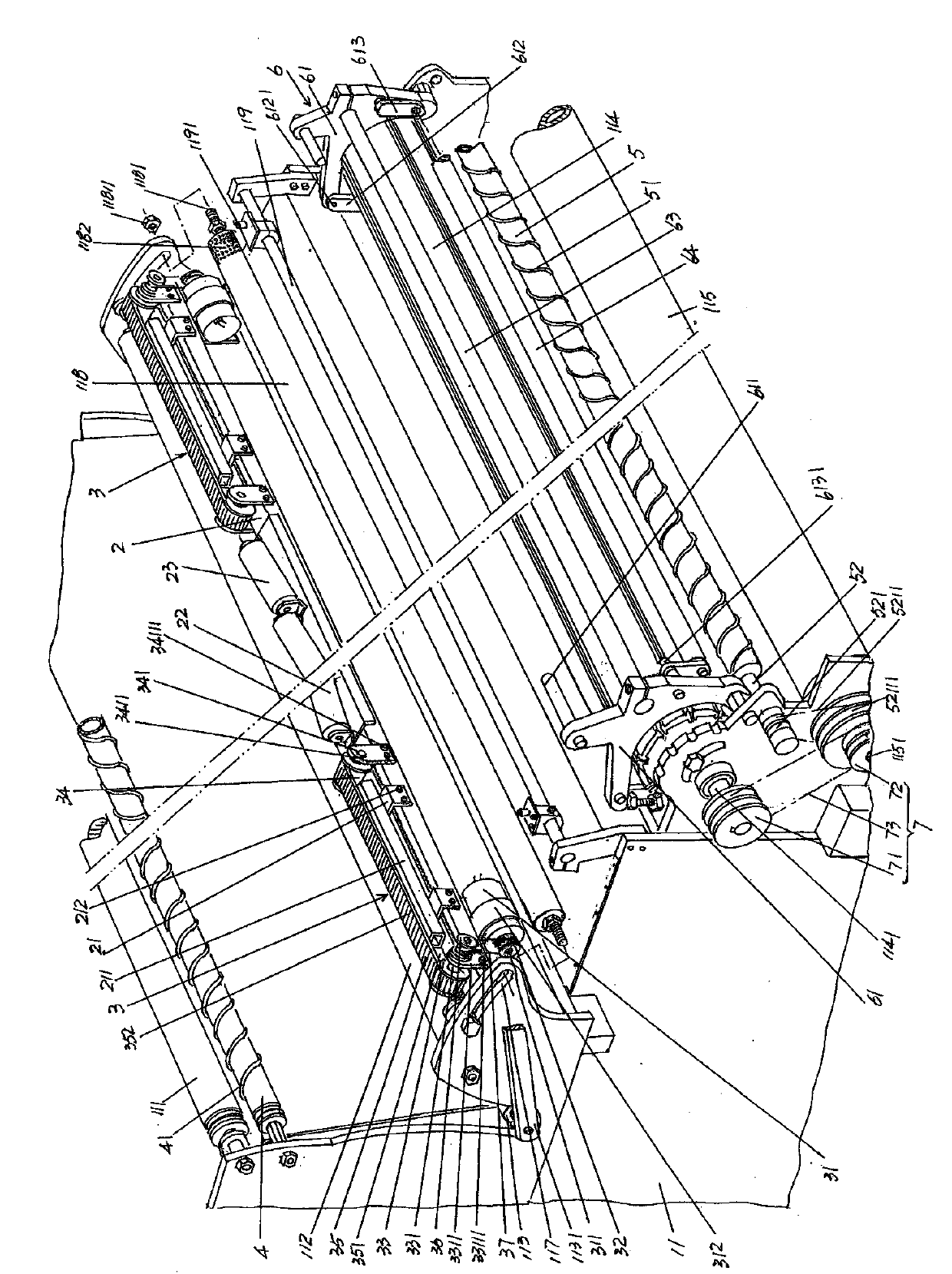 Cloth pressing device of spreading machine